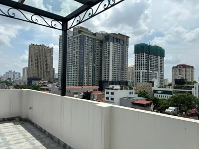 One-Bedroom Apartment — Light filled Apartment-City view